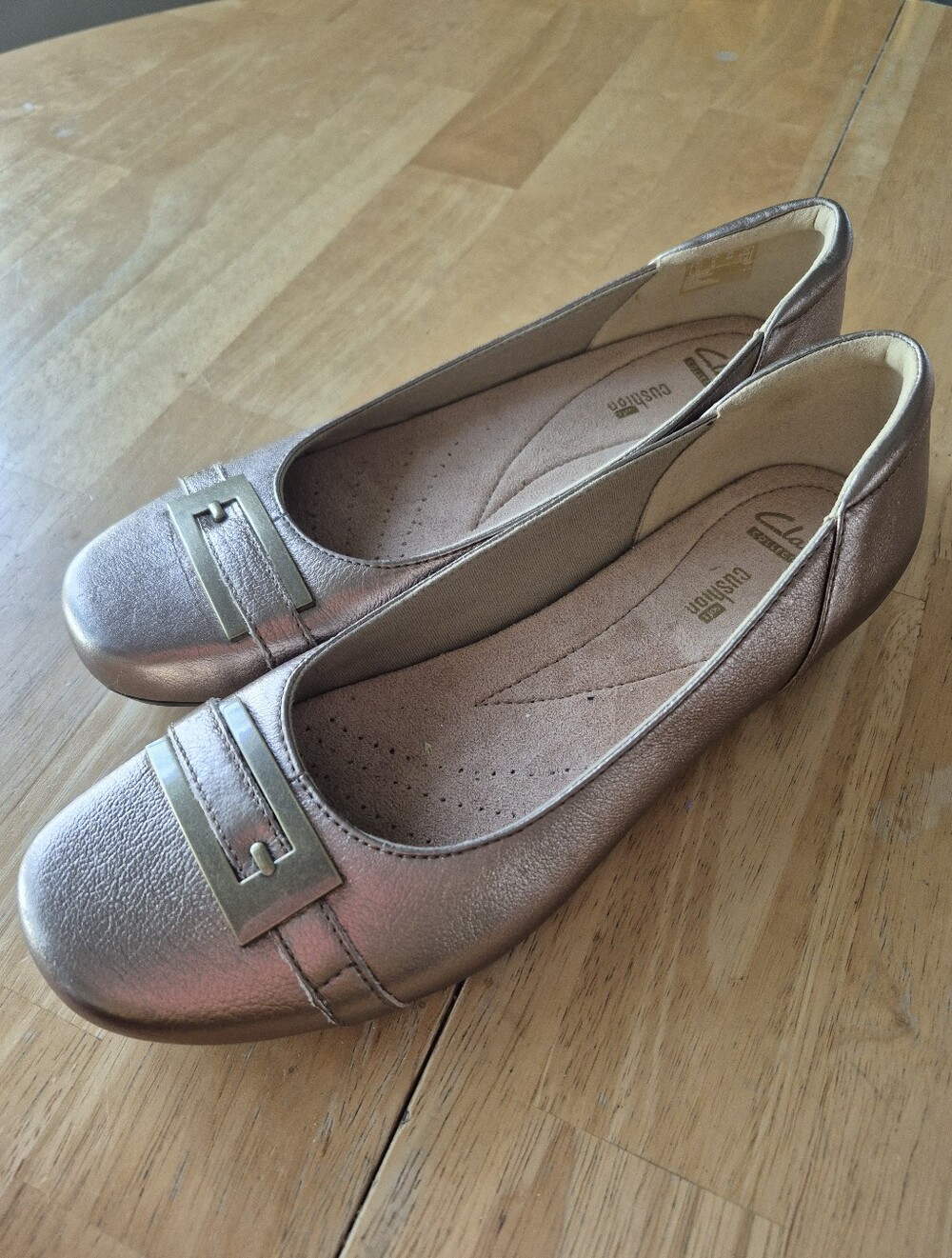 Clarks Metallic Gold Flat With Buckle Size 9